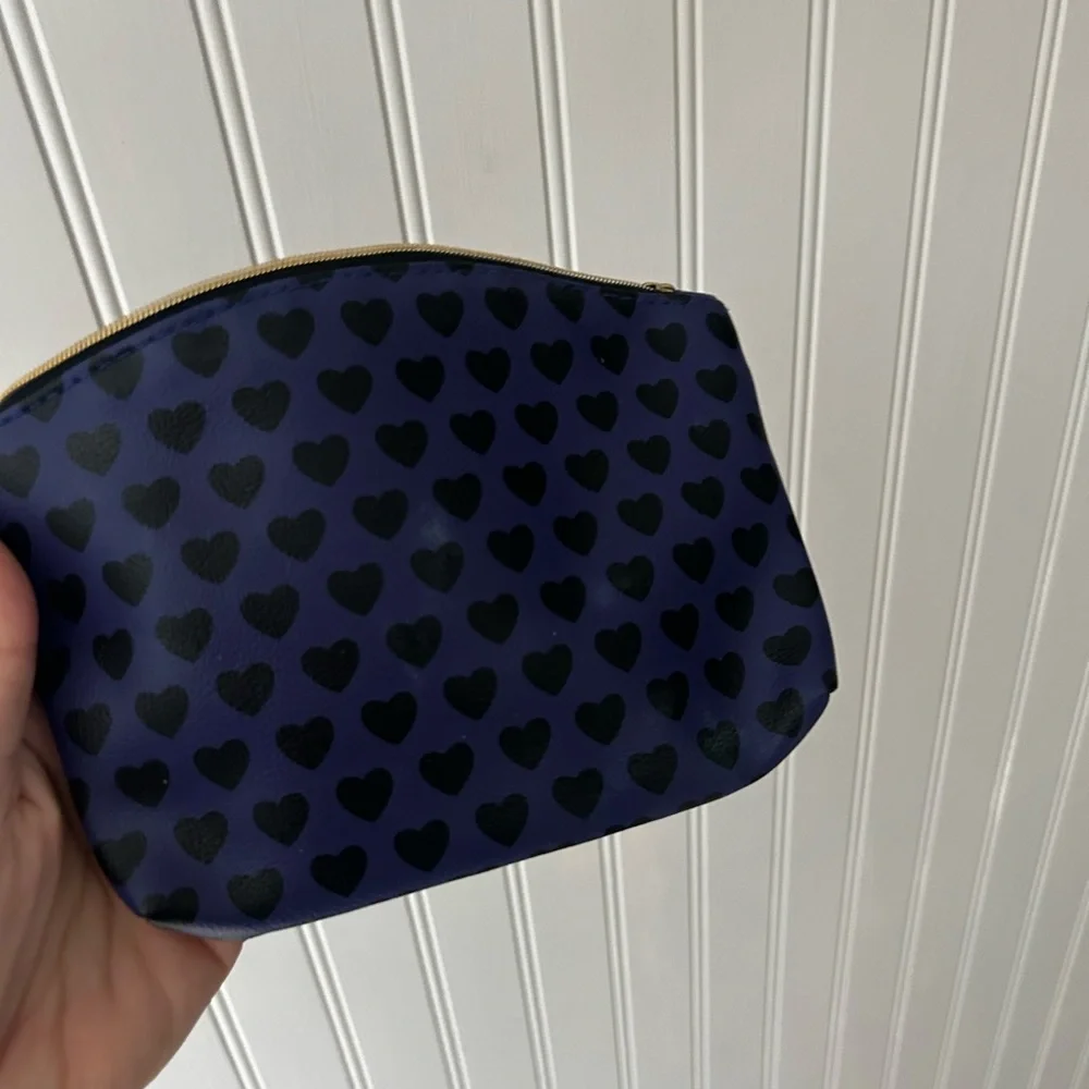 Ipsy Cosmetic Pouch Navy Blue Hearts Zipper